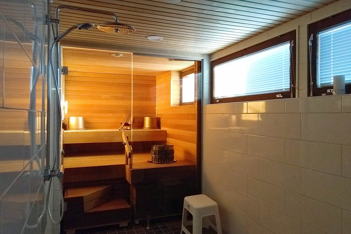 pesuhuoneen ja saunan remontti.